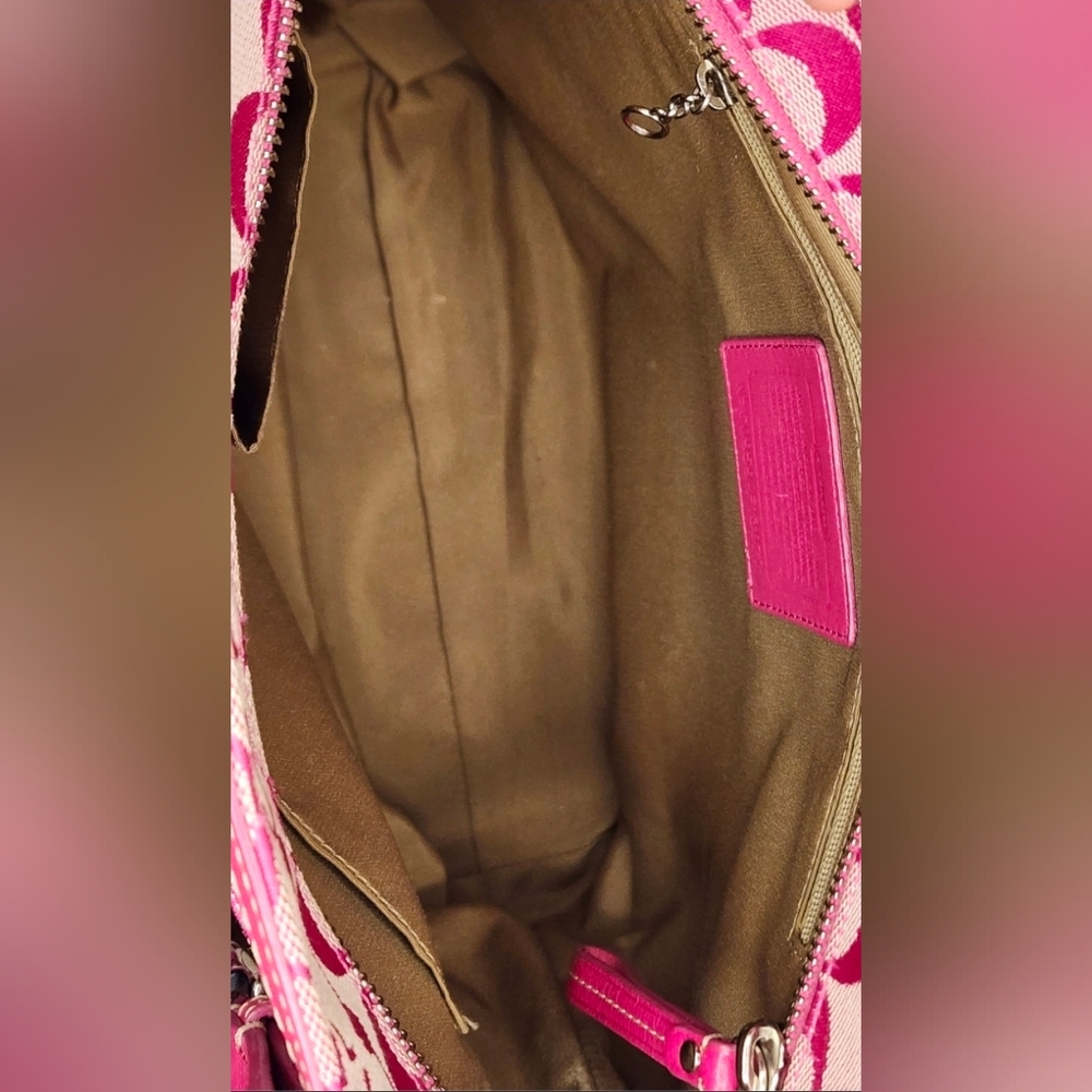 **SOLD**Pink Coach Y2K Hamptons Signature Lunch Tote - Picture 11 of 14